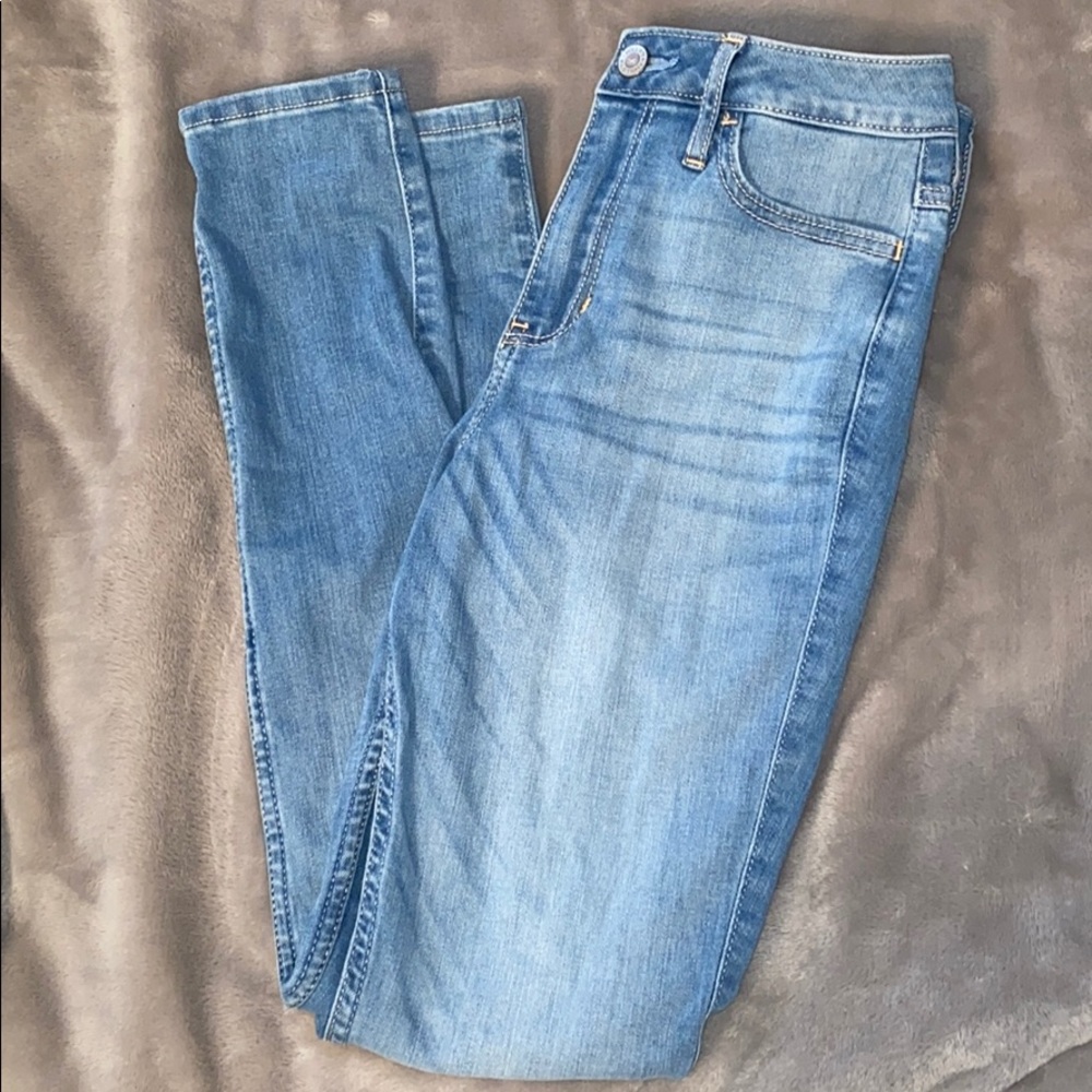 Hollister light wash high rise jeans!